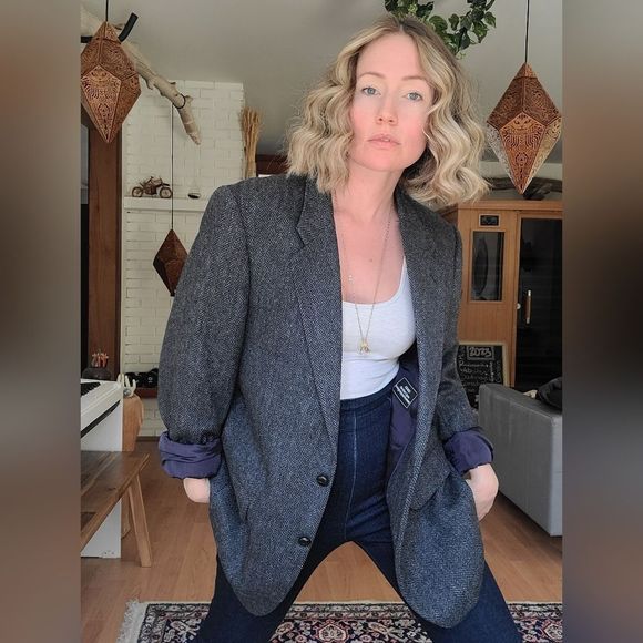Vintage Gray Blazer - Picture 9 of 10